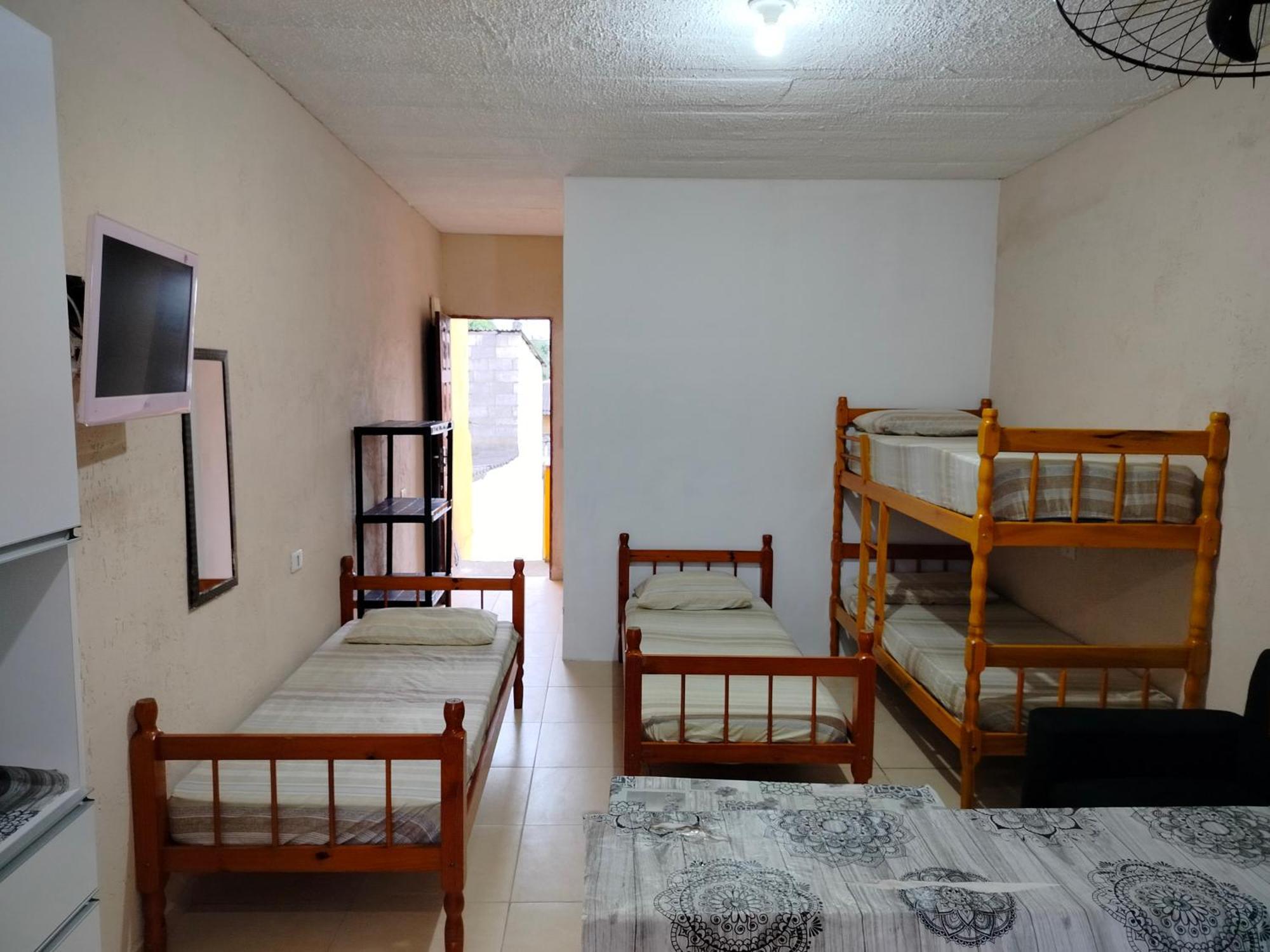 Kitnetes "Recanto Familia Gomes" Caraguatatuba Δωμάτιο φωτογραφία